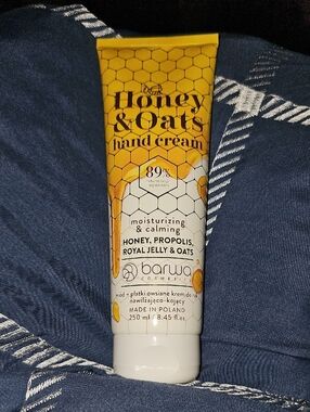 Honey & Oats Hand Cream - Moisturizing & Calming (Yellow)